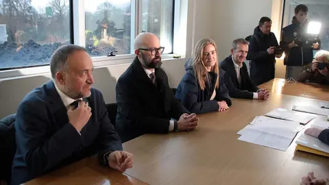 La vicepresidenta tercera del Gobierno y ministra para la Transición Ecológica y el Reto Demográfico, Sara Aagesen, visita el proyecto La Robla Green acompañada por el subdelegado del Gobierno Héctor Alaiz y el presidente de la Diputación, Gerardo Álvarez Courel. Foto: Peio García