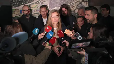 La vicepresidenta tercera del Gobierno y ministra para la Transición Ecológica y el Reto Demográfico, Sara Aagesen, visita el proyecto La Robla Green acompañada por el subdelegado del Gobierno Héctor Alaiz y el presidente de la Diputación, Gerardo Álvarez Courel. Foto: Peio García