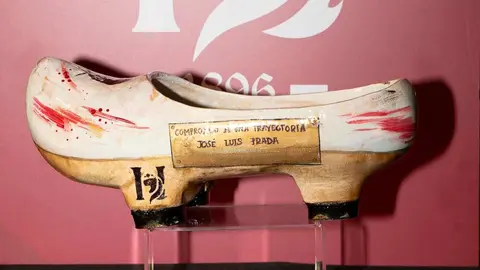 El periódico digital Heraldo de León reivindicó este jueves “el periodismo comprometido” durante la gala de celebración de su primer aniversario, para cuya conmemoración se procedió a la entrega de los I Premios Compromiso, con los que reconoció a personas e instituciones “referentes” en la provincia. El Auditorio Ciudad de León fue el lugar elegido para celebrar la gala que reunió a una nutrida representación de la sociedad leonesa con más de 400 invitados que llenaron el auditorio Ciudad de León y no quisieron perderse la celebración del primer año de vida de un medio que, tal y como se subrayó durante el evento, “nace y crece desde un propósito, una incuestionable vocación de servicio y un comprometido compromiso con la sociedad”. Fotos: cara A cara