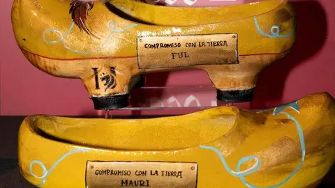 El periódico digital Heraldo de León reivindicó este jueves “el periodismo comprometido” durante la gala de celebración de su primer aniversario, para cuya conmemoración se procedió a la entrega de los I Premios Compromiso, con los que reconoció a personas e instituciones “referentes” en la provincia. El Auditorio Ciudad de León fue el lugar elegido para celebrar la gala que reunió a una nutrida representación de la sociedad leonesa con más de 400 invitados que llenaron el auditorio Ciudad de León y no quisieron perderse la celebración del primer año de vida de un medio que, tal y como se subrayó durante el evento, “nace y crece desde un propósito, una incuestionable vocación de servicio y un comprometido compromiso con la sociedad”. Fotos: cara A cara