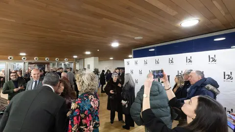 El periódico digital Heraldo de León reivindicó este jueves “el periodismo comprometido” durante la gala de celebración de su primer aniversario, para cuya conmemoración se procedió a la entrega de los I Premios Compromiso, con los que reconoció a personas e instituciones “referentes” en la provincia. El Auditorio Ciudad de León fue el lugar elegido para celebrar la gala que reunió a una nutrida representación de la sociedad leonesa con más de 400 invitados que llenaron el auditorio Ciudad de León y no quisieron perderse la celebración del primer año de vida de un medio que, tal y como se subrayó durante el evento, “nace y crece desde un propósito, una incuestionable vocación de servicio y un comprometido compromiso con la sociedad”. Fotos: cara A cara