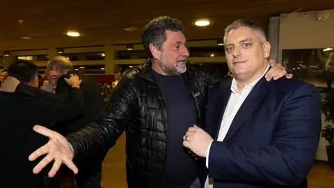 El periódico digital Heraldo de León reivindicó este jueves “el periodismo comprometido” durante la gala de celebración de su primer aniversario, para cuya conmemoración se procedió a la entrega de los I Premios Compromiso, con los que reconoció a personas e instituciones “referentes” en la provincia. El Auditorio Ciudad de León fue el lugar elegido para celebrar la gala que reunió a una nutrida representación de la sociedad leonesa con más de 400 invitados que llenaron el auditorio Ciudad de León y no quisieron perderse la celebración del primer año de vida de un medio que, tal y como se subrayó durante el evento, “nace y crece desde un propósito, una incuestionable vocación de servicio y un comprometido compromiso con la sociedad”. Fotos: cara A cara