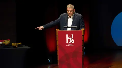 El periódico digital Heraldo de León reivindicó este jueves “el periodismo comprometido” durante la gala de celebración de su primer aniversario, para cuya conmemoración se procedió a la entrega de los I Premios Compromiso, con los que reconoció a personas e instituciones “referentes” en la provincia. Fotos: cara A cara