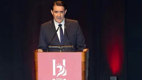 El periódico digital Heraldo de León reivindicó este jueves “el periodismo comprometido” durante la gala de celebración de su primer aniversario, para cuya conmemoración se procedió a la entrega de los I Premios Compromiso, con los que reconoció a personas e instituciones “referentes” en la provincia. Fotos: cara A cara