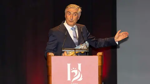 El periódico digital Heraldo de León reivindicó este jueves “el periodismo comprometido” durante la gala de celebración de su primer aniversario, para cuya conmemoración se procedió a la entrega de los I Premios Compromiso, con los que reconoció a personas e instituciones “referentes” en la provincia. Fotos: cara A cara