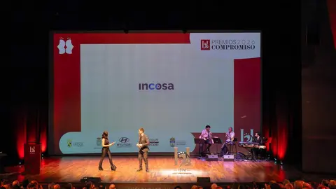 El periódico digital Heraldo de León reivindicó este jueves “el periodismo comprometido” durante la gala de celebración de su primer aniversario, para cuya conmemoración se procedió a la entrega de los I Premios Compromiso, con los que reconoció a personas e instituciones “referentes” en la provincia. Fotos: cara A cara