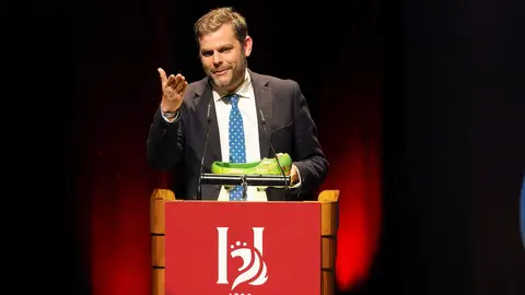 El periódico digital Heraldo de León reivindicó este jueves “el periodismo comprometido” durante la gala de celebración de su primer aniversario, para cuya conmemoración se procedió a la entrega de los I Premios Compromiso, con los que reconoció a personas e instituciones “referentes” en la provincia. Fotos: cara A cara