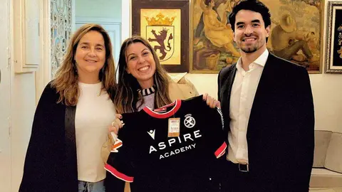 Natichu Alvarado hace afición en Madrid. La consejera ejecutiva de la Cultural y Deportiva Leonesa protagonizó una charla en la Casa de León en Madrid en la que repasó la actualidad del club. Foto: Casa de León en Madrid.