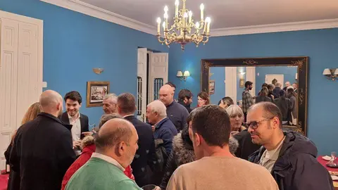 Natichu Alvarado hace afición en Madrid. La consejera ejecutiva de la Cultural y Deportiva Leonesa protagonizó una charla en la Casa de León en Madrid en la que repasó la actualidad del club. Foto: Casa de León en Madrid.