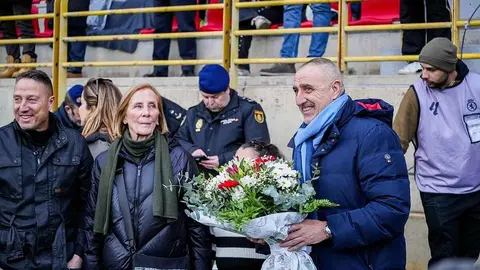 Ante el Sporting, en un partido envuelto en respetuosa rivalidad y un ambiente para enmarcar, la Cultural tuvo un castigo excesivo. El equipo de Ziganda fue mejor en todo, menos en el gol. Y por ahí llegó un resultado bruto, desmerecido, excesivo en todas las vertientes.