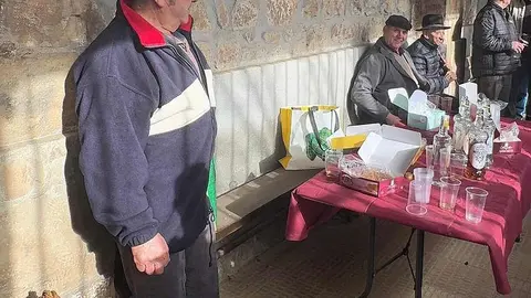 En Taranilla, la festividad de San Antón vuelve a celebrarse sin concesiones al olvido. La localidad de la Montaña Oriental Leonesa ha repetido este año una de sus citas más reconocibles: la subasta de los Patos