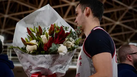 Homenaje a Urbano González en el Cultural - Cáceres de baloncesto. Foto: CyDL