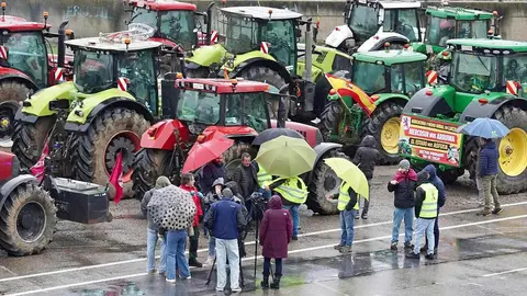 La Plataforma de Defensa del Campo Leonés (Decaleón) convoca una tractorada en contra de Mercosur, los recortes de la PAC y la competencia desleal. Foto: Campillo