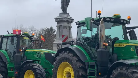 La Plataforma de Defensa del Campo Leonés (Decaleón) convoca una tractorada en contra de Mercosur, los recortes de la PAC y la competencia desleal. Foto: A.F.Reca