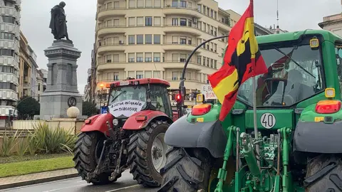 La Plataforma de Defensa del Campo Leonés (Decaleón) convoca una tractorada en contra de Mercosur, los recortes de la PAC y la competencia desleal. Foto: A.F.Reca