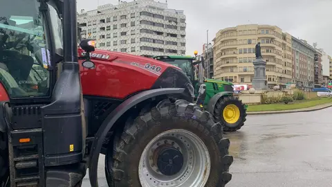 La Plataforma de Defensa del Campo Leonés (Decaleón) convoca una tractorada en contra de Mercosur, los recortes de la PAC y la competencia desleal. Foto: A.F.Reca