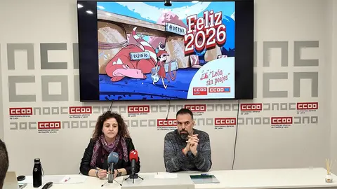 Los secretarios generales de Comisiones Obreras León y Asturias, Elena Blasco y José Manuel Zapico, presentan la campaña contra los peajes en la autopista del Huerna.