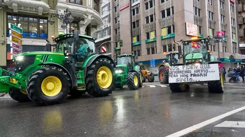 La Plataforma de Defensa del Campo Leonés (Decaleón) convoca una tractorada en contra de Mercosur, los recortes de la PAC y la competencia desleal. Foto: Campillo