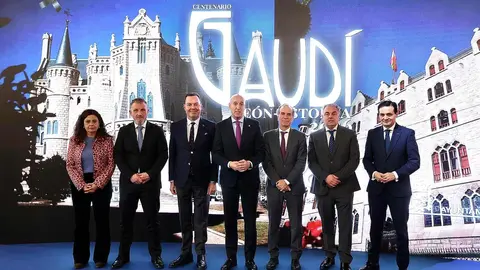 El alcalde de León, José Antonio Díez presenta la campaña turística de la ciudad en Fitur.