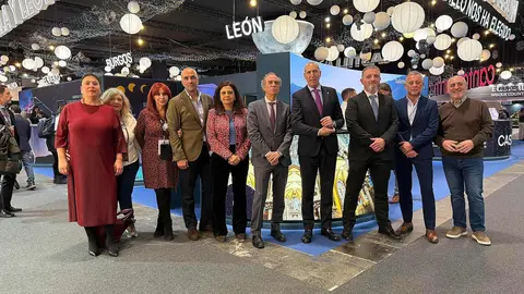 León muestra sus grandes apuestas turísticas en Fitur con la mirada puesta en la historia, la mirada innovadora de Gaudí y un nuevo asistente virtual