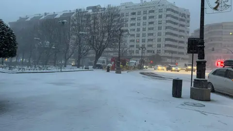 Nieve en el centro de la ciudad.