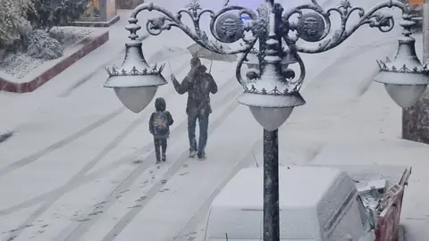 Imagen de Ordoño II este viernes bajo la nieve.