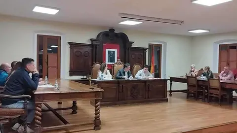 El Ayuntamiento de Cistierna rechaza la implantación de una macroplanta de biogás en su polígono industrial. UPL, PSOE y PP aprueban una moción que rechaza 