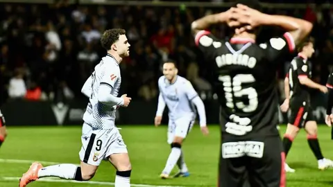 El equipo de Ziganda cae tras adelantarse en el marcador y encaja una derrota dolorosa en un partido marcado por la fragilidad defensiva y la falta de pólvora en el área rival.