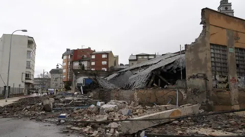 Derrumbe del garaje Garnelo en Ponferrada. Foto: César Sánchez.