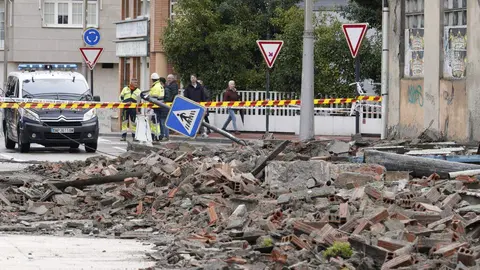 Derrumbe del garaje Garnelo en Ponferrada. Foto: César Sánchez.