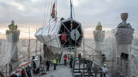 El vidrio fabricado por Tvitec será el gran protagonista visual del mirador de la Sagrada Familia de Barcelona, situado a más de 170 metros de altura, y desde el que se podrá contemplar la ciudad. Las obras del espectacular templo diseñado por Antonio Gaudí están a punto de culminar. Foto: Sagrada Familia.
