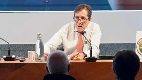 La Plataforma en Defensa del Ferrocarril de Vía Estrecha en León presenta un informe técnico-jurídico con soluciones para la integración de Feve en la ciudad