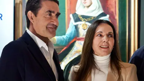 El presidente provincial del Partido Popular de León, Juan Carlos Suárez-Quiñones, presenta a la nueva cabeza de lista a las Cortes por León, Maria José Álvarez, y mantiene un encuentro con alcaldes, portavoces y simpatizantes acompañado por el consejero de Sanidad, Alejandro Vázquez. Foto: Campillo
