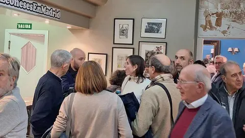 La Casa de León en Madrid acogió la presentación de 'Cuadernos de narrativa: Julio Llamazares', un volumen clave sobre la obra del autor leonés.