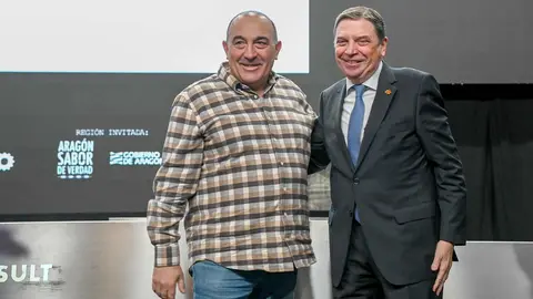 El chef José Gordón, al frente del restaurante El Capricho, en Jiménez de Jamuz, ha recibido en Madrid el Premio Alimentos de España a la Defensa del Producto, concedido por el Ministerio de Agricultura, Pesca y Alimentación.