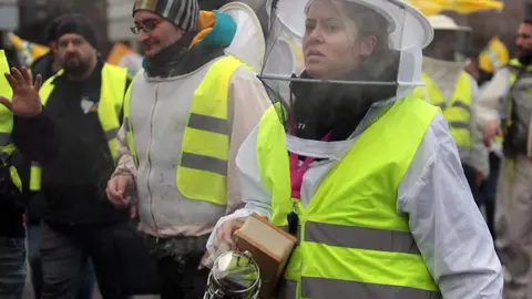 El corazón de León quedó prácticamente paralizado este jueves por la llegada de más de un centenar de tractores y cientos de agricultores y ganaderos que secundaron la tractorada convocada por las principales organizaciones profesionales agrarias. Foto: Peio García