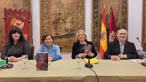 Presentación de 'Ante el estío' de Catalina Bello en la Casa de León en Madrid. Foto: Casa de León.