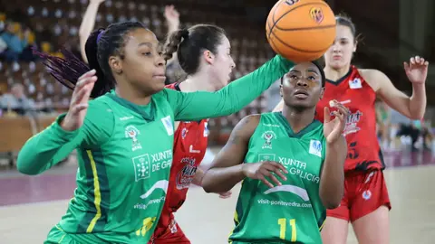 El Mipelletymas BF León firmó una victoria sólida y muy completa ante el CB Arxil (83-60) en el Palacio Municipal de Deportes, en un encuentro que fue de menos a más para el conjunto leonés y que quedó prácticamente sentenciado tras un brillante tercer cuarto. Fotos: Isaac Llamazares