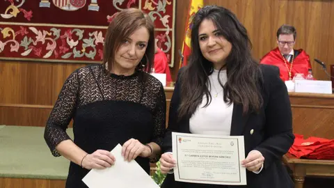 La Facultad de Derecho de la Universidad de León (ULE) celebró este sábado la festividad de su patrono, San Raimundo de Peñafort, con un solemne acto académico de graduación de los 75 egresados del curso 2025-2026. Fotos: ULE.