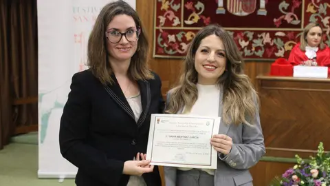 La Facultad de Derecho de la Universidad de León (ULE) celebró este sábado la festividad de su patrono, San Raimundo de Peñafort, con un solemne acto académico de graduación de los 75 egresados del curso 2025-2026. Fotos: ULE.
