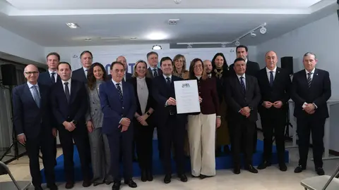 El presidente del PP de Castilla y León, Alfonso Fernández Mañueco clausura en Villamuriel de Cerrato (Palencia), un acto sobre financiación autonómica que congrega a presidentes de Diputación, responsables provinciales de partido y diputados del PPCyL. Foto: Brágimo.