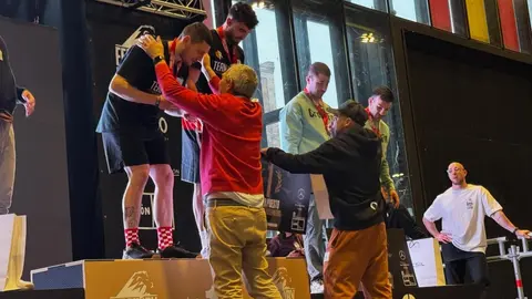 León se ha convertido durante el fin de semana en el epicentro del crossfit con la celebración del February Challenge, que ha reunido en el Palacio de Exposiciones a más de 2.620 atletas procedentes de toda España y Portugal. Foto: Ayto. León
Fotos: Ayto. León