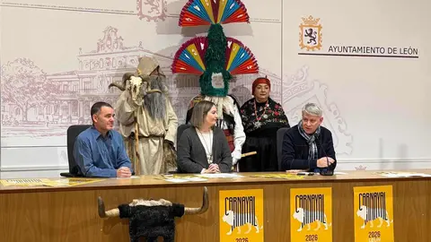 Con la llegada de febrero, el Ayuntamiento ha presentado la programación del Carnaval, que se desarrollará entre los días 12 y 18 y tendrá como grandes protagonistas los desfiles de disfraces, la presencia de los antruejos tradicionales de la provincia y el popular Entierro de la Sardina del Miércoles de Ceniza.