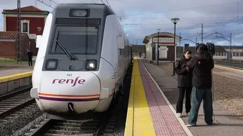 Un tren de media distancia entre Puebla y Valladolid arrolla 