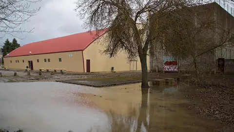 El río se desborda en Jiménez de Jamuz. Foto: Peio García