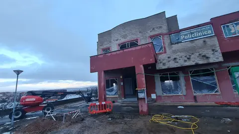 El grupo Albia, especializado en servicios funerarios y participado por la aseguradora Santalucía, altera el orden 'natural' conocido hasta la fecha con la creación de un tanatorio en el entorno del Hospital de León. EN la imagen, el avance de las obras cuya finalización está prevista para el primer semestre de 2027.