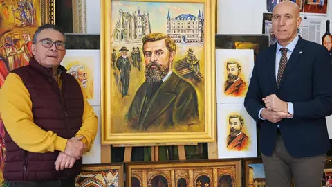 El alcalde José Antonio Diez visita el estudio del retratista leonés Luis Zotes, donde conviven Urraca I, Gaudí y el Conde Güell en un año cargado de efemérides.
