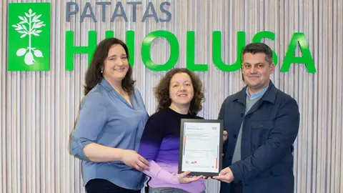 El Grupo Somos Hijolusa ha recibido este jueves el certificado ISO 45001 de Seguridad y Salud en el Trabajo, un estándar internacional que avala la correcta implantación de un sistema de gestión orientado a la protección de la salud, la seguridad y el bienestar de las personas trabajadoras.