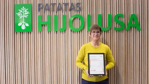 El Grupo Somos Hijolusa ha recibido este jueves el certificado ISO 45001 de Seguridad y Salud en el Trabajo, un estándar internacional que avala la correcta implantación de un sistema de gestión orientado a la protección de la salud, la seguridad y el bienestar de las personas trabajadoras.