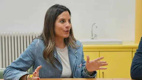 El PSOE de León ha mantenido un encuentro con el AMPA del IES Obispo Argüelles de Villablino, donde se abordó la implantación de un ciclo formativo de Grado Medio de Informática, iniciativa que “contará con apoyo y compromiso si los socialistas gobiernan en Castilla y León”, según han trasladado madres y padres del centro.